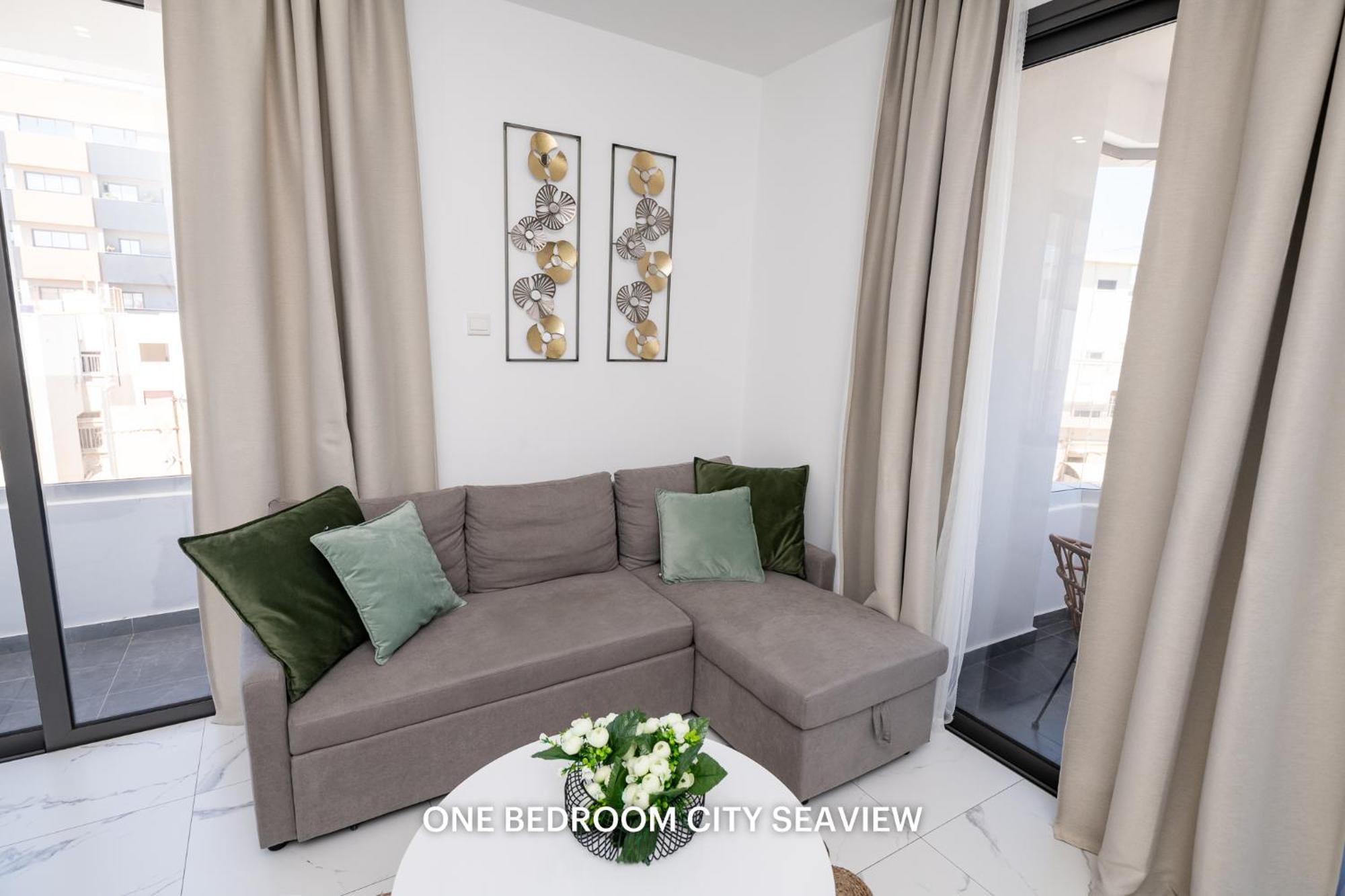 Lazuli City & Seaview Apartments Larnaca Room photo
