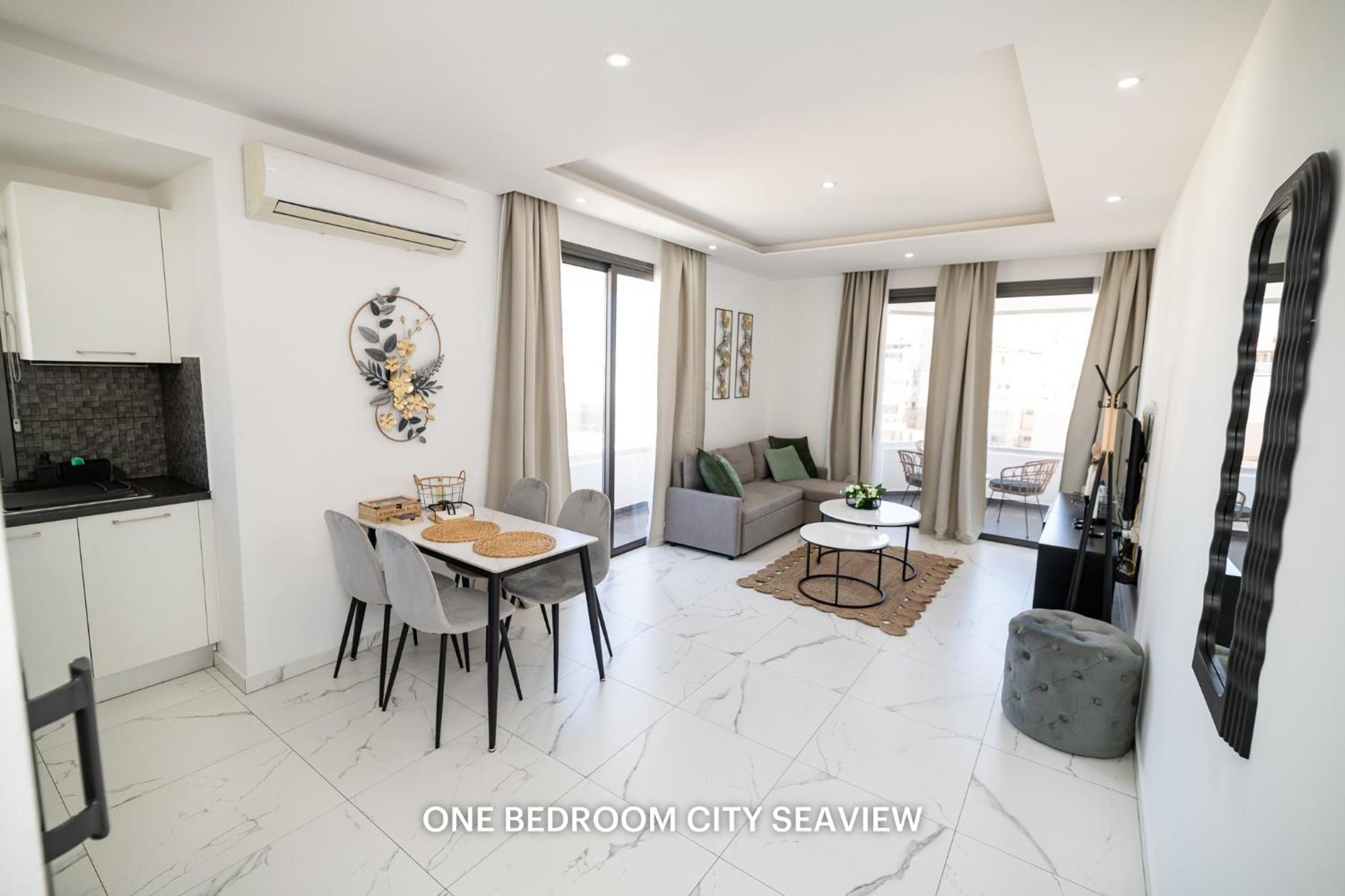 Lazuli City & Seaview Apartments Larnaca Room photo
