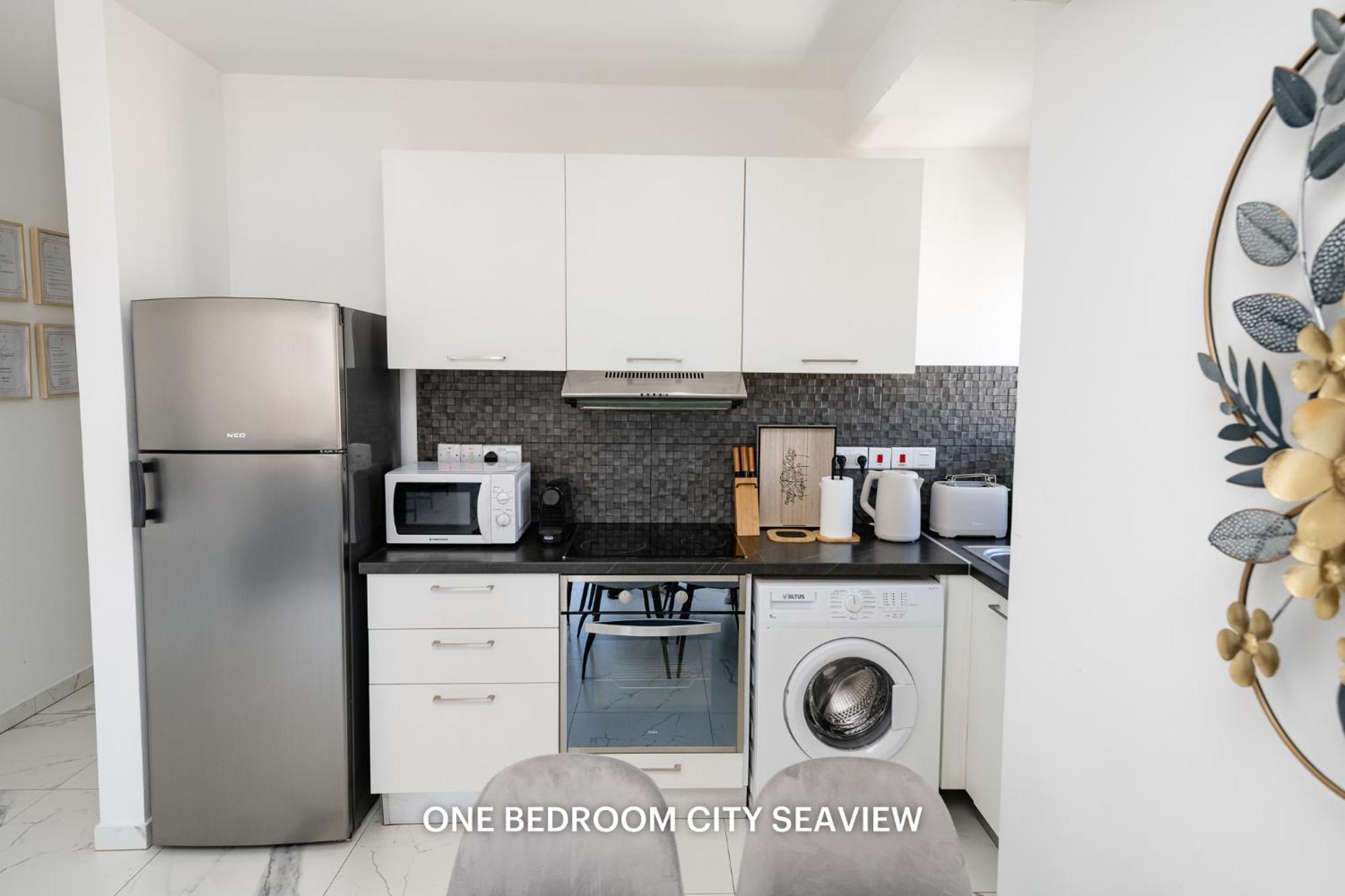 Lazuli City & Seaview Apartments Larnaca Exterior photo
